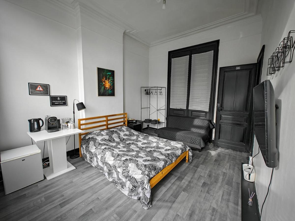 Private Room In Center Of Charleroi Luaran gambar